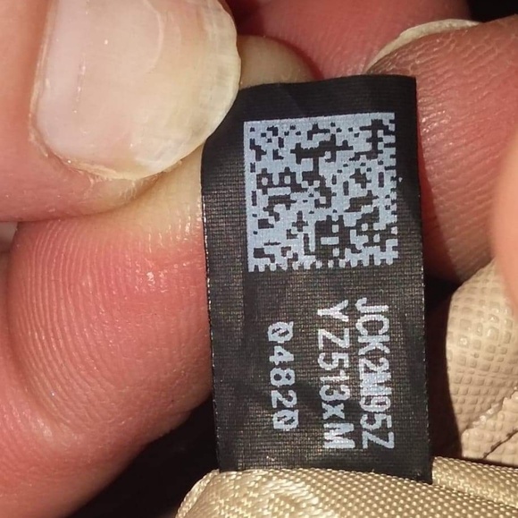 Micheal kors Handbag - Picture 6 of 7